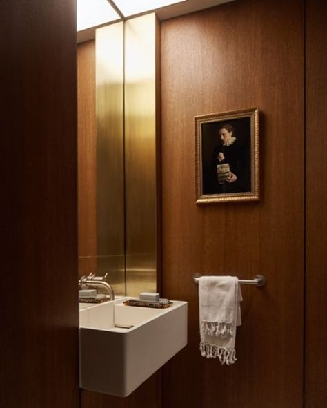 Veneer Panelling, Apartment Bathrooms, Living Area Design, Kings Cross, 카드 디자인, Guest Bathrooms, Apartment Bathroom, House Bathroom, Cheap Home Decor