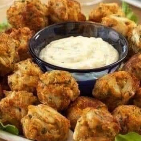 Crab Appetizer, Grandma Cooking, Ina Garten Recipes, Barbecue Ribs, Mediterranean Kitchen, Crock Pot Recipes, Accra, Crab Cakes, Beignets