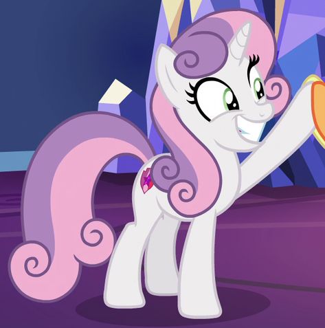 Sweetie Belle Mlp, Mlp Sweetie Belle, Caterpillar Costume, Cutie Mark Crusaders, Sheep Costumes, Lavender And Lilac, Crystal Ponies, Idw Comics, Giraffe Costume