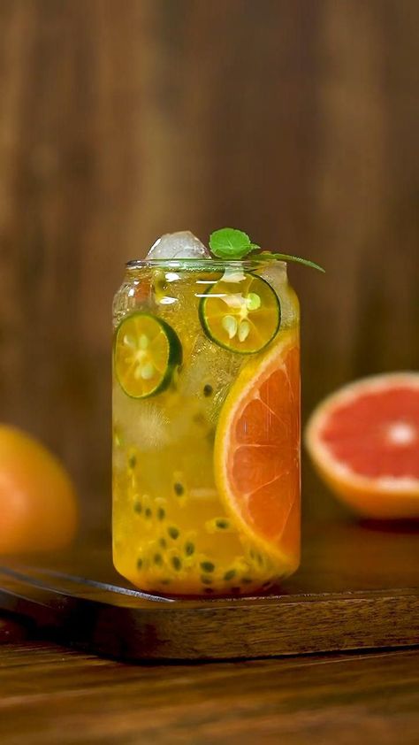 Resep Mojito, Drink Video, Resep Starbuck, Drinks Summer, Iced Drinks Recipes, Resep Smoothie, Drink Recipes Nonalcoholic, Summer Drink Recipes, Refreshing Drinks Recipes