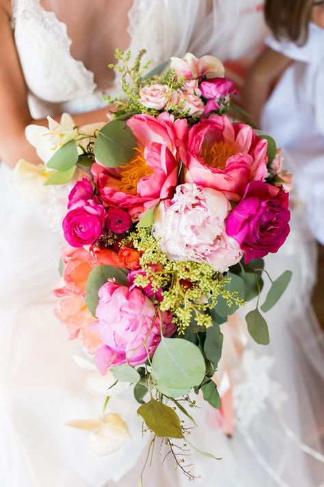 Colorful Bridal Bouquet, Bouquet Champetre, Wedding Flower Girl Basket, Bridal Bouquet Pink, Beach Wedding Flowers, Wedding Bouquets Pink, Pink Wedding Flowers, Trendy Flowers, Pink Bouquet