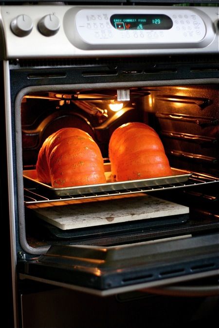 pumpkin-in-the-oven...    how to roast your Cinderella Pumpkin How To Cook Cinderella Pumpkin, Cinderella Pumpkin Recipe, Holiday Munchies, Thanksgiving Veggies, Heirloom Pumpkins, Peter Peter Pumpkin Eater, Peter Pumpkin, Fit Recipes, Pumpkin Eater