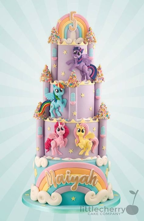 Cake Ideas Rainbow, Unicorn Birthday Party Cake, Unicorn Castle, Bolo Grande, My Little Pony Cake, Bolo Barbie, Little Pony Cake, My Little Pony Birthday Party, Disney Birthday Cakes