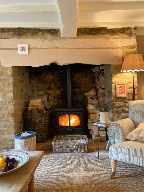 Small Cottage Interiors, Renovated Cottage, Country Cottage Interiors, Cottage Interior Design, Cow Parsley, Into The West, Cottage Renovation, Cottage Inspiration, Country Cottage Style