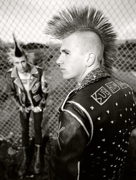 American Punk Boys- Tap the link now to see our super collection of accessories made just for you! #PunkFashion Cyberpunk Hairstyles, Punk Guys, Punk Mohawk, Punk 80s, Punk Boy, 80s Punk, Punk Culture, Mohawks, Arte Punk