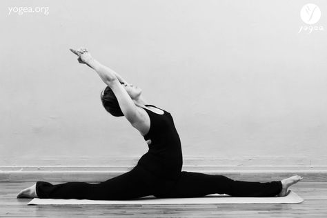 Hanumanasana – Forward split (with a backbend) Front Splits Aesthetic, Splits Aesthetic, Back Bend, Gluteus Maximus, Front Splits, Hip Injuries, Yoga Aesthetic, Yoga Poses Advanced, Spiritual Yoga