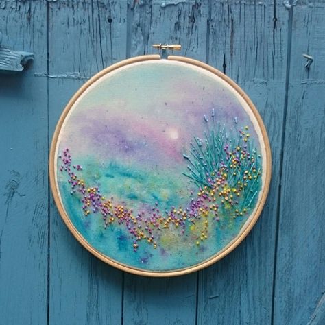 Embroidery And Watercolor, Watercolor Embroidery Mixed Media, Watercolour Embroidery, Watercolor Embroidery, Simple Hand Embroidery Patterns, Textile Art Embroidery, Diy Embroidery Patterns, Hand Embroidery Projects, Punch Needle Embroidery