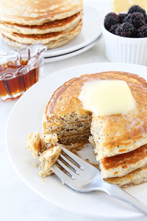 Poppyseed Pancakes, Pancakes Cinnamon, Greek Yogurt Pancakes Recipe, Poppy Seed Pancakes, Walnut Pancakes, Lemon Poppyseed Pancakes, Pancake Roll, Light And Fluffy Pancakes, Greek Yogurt Pancakes