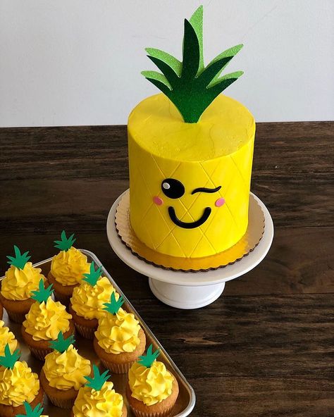 Hey Bear Cupcakes, Pineapple Cake Designs Birthday, Sensory Birthday Party Ideas, Hey Bear Sensory Birthday Party, Sensory Birthday Party, Pineapple Cake Decoration, Pineapple Cake Topper, Bear Cupcakes, Hawaiian Party Decorations