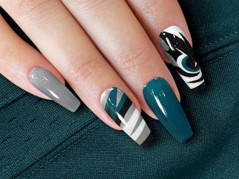 Eagles Nail Art, Ny Jets Nails, Philadelphia Eagles Nail Art, Football Inspired Nails, Philadelphia Phillies Nails, Eagles Nails Philadelphia, Philadelphia Eagles Nails Designs, Eagles Football Nails, Philadelphia Eagles Nails