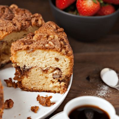 Air Fryer Copycat Panera Cinnamon Crumb Coffee Cake - Fork To Spoon Panera Coffee, Caramel Apple Muffins, Panera Recipes, Iced Lemon Pound Cake, Starbucks Pumpkin Bread, Crumb Coffee Cakes, Copycat Panera, Resipi Kek, Cinnamon Crunch