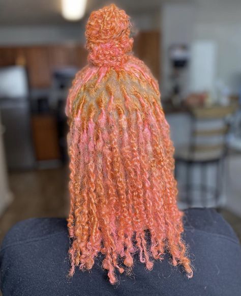 Cute Dread Colors, Pastel Locs Black Women, Rose Gold Locs Black Women, Peach Locs, Dreadlock Color Ideas Black Women, Colored Dreads Black Women, Blonde And Pink Locs, Lavender Locs, Rainbow Locs