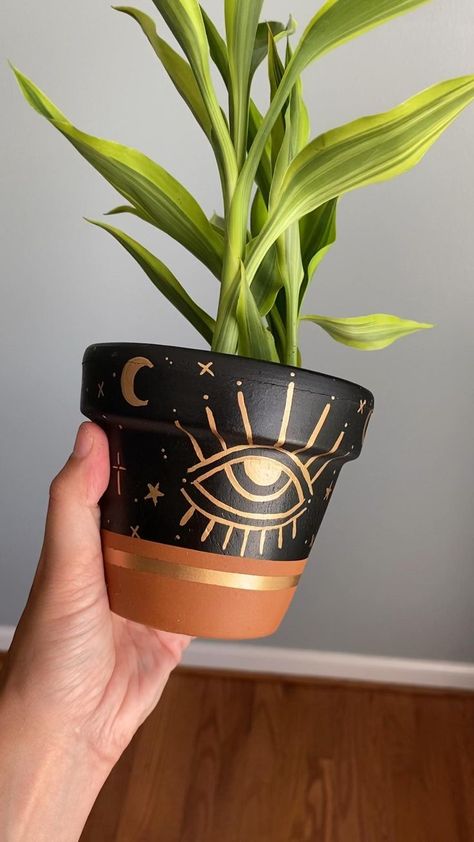 Boho Hippie Decor, Painted Pot, Plant Pot Design, Flower Pot Art, Plant Pot Diy, Painted Pots Diy, Painted Plant Pots, Flower Pot Design, Diy Flower Pots