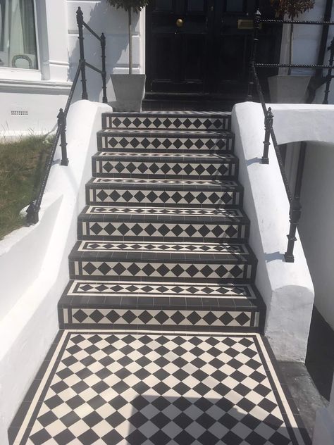 Tiled Steps, Victorian Hallway Tiles, Victorian Front Garden, Front Door Steps, Tile Steps, Victorian Porch, Victorian Floor Tiles, Exterior Tiles, Porch Tile