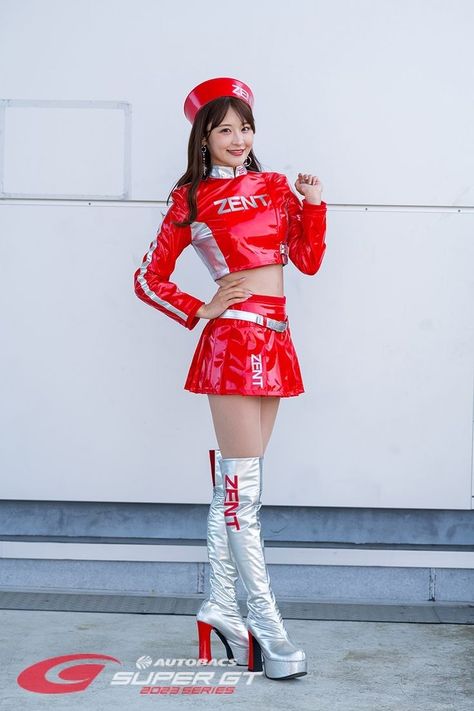 Asian Cheerleader, Tokyo Street, Grid Girls, Race Queen, Girl Fits, Steampunk Fashion, Car Show, Cheerleading, Race Cars