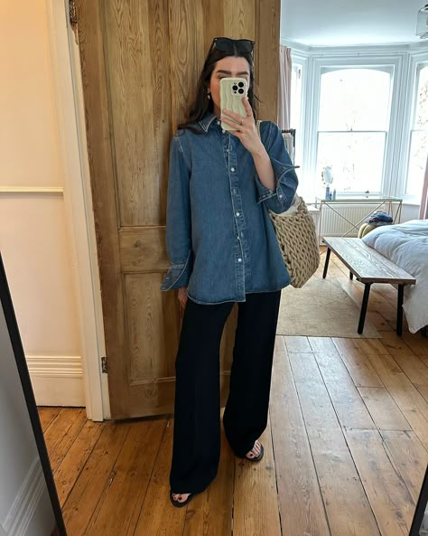 Everything I Wore This Week Oversized Denim Shirt Outfit, Denim Shirt Outfit Women, Autumn Shirt Outfit, Denim Shirt Outfit, Street Wear Fashion, Outfit Denim, Oversized Denim Shirt, Fall Transition Outfits, Life Lately