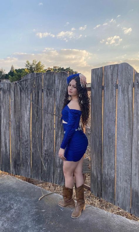 Dresses With Botas Vaqueras, Royal Blue Vaquera Outfit, Vaquera Outfit With Dress, Baile Outfits Dresses, Jaripeo Dresses, Dress With Boots Vaquera, Vaquera Dress Outfit, Cold Jaripeo Outfits, Blue Vaquera Outfit