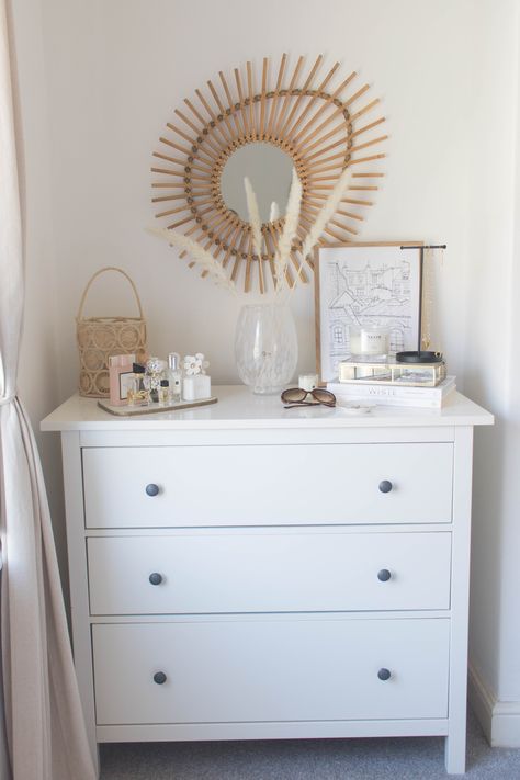 Small Bedroom Ideas Dressers, Small Dresser Styling, Small White Dressers Bedroom, Small Dresser Decor Bedroom, Neutral Bedroom White Furniture, Small Bedroom Decor Ideas For Women Simple, Neutral Small Bedroom Ideas, Chest Drawers Decor, Bedrome Idea Decor Simple