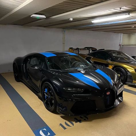 Cars Bugatti, Bugatti Chiron Super Sport 300, Bugatti Chiron Super Sport, Bugatti Motorcycle, Bugatti Super Sport, Bugatti Veyron Super Sport, Sports Cars Bugatti, Kereta Sport, Royce Car