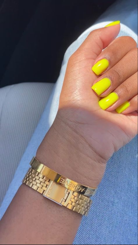 Yellow Natural Nails, Yellow Nails Short, Short Yellow Nails, Yellow Gel Nails, Summer Manicure Ideas, Yellow Acrylic Nails, Short Coffin Nails Designs, Natural Nails Manicure, Overlay Nails