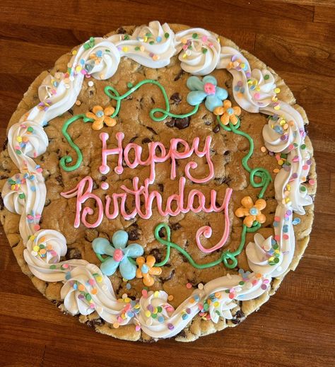 Preppy Cookie Cake, Cookie Cake Ideas Decorated, Bluey Cookie Cake, Birthday Cookie Cake Designs, Happy Birthday Cookie Cake, Cookie Cakes Decorated, Layered Cookie Cake, Cute Cookie Cake Designs, Birthday Cookie Cake