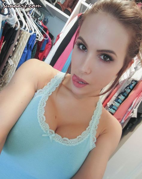 Wanna c my cleavage - KATIE BANKS - Katie Stevens, Casual Dating, Casual Date, Single Women, Eye Black, Online Dating, South Carolina, Banks, Tank Top Fashion