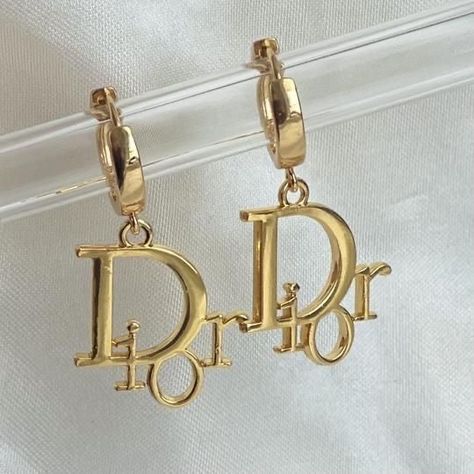 Dior Earrings, Expensive Jewelry Luxury, Dior Jewelry, Dope Jewelry, Classy Jewelry, Expensive Jewelry, Funky Jewelry, Jewelry Lookbook, Girly Jewelry