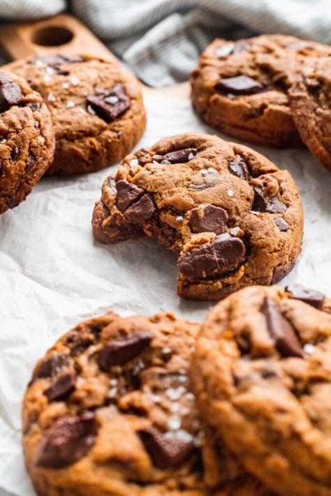 Cookies Shoot Ideas, Cookies Product Photography, Cookies Photography Ideas Inspiration, No Bake Cookies Recipe, Cookie Photography, Cookies Photography, Chocolate Gingerbread Cookies, Cookies Photo, Easy No Bake Cookies