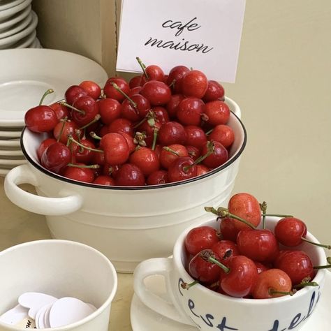 Clean Red Aesthetic, Red Cream Aesthetic, Cream And Red Aesthetic, Red And Cream Aesthetic, Cherry Jam Strawberry Shortcake, 50’s Aesthetic, Simple Scenery, Red Bg, Jam Strawberry