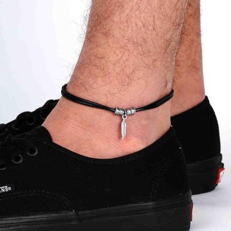 Men's Anklet - Men's Ankle bracelet - Anklet for Men - Ankle Bracelet For Men - Men's shell Anklet - Men Gift - Guys Anklet - Boyfriend  This daring anklet is made with two layers of black lace string and accented with a high quality oxidized silver plated brass beads & feather charm pendant.  $24 Mens Anklet, Infinity Bracelet Men, Men's Ankle Bracelet, Mens Cross Bracelet, Mens Bracelet Set, Mens Cuff Bracelets, Leather Anklets, Mens Chain Bracelet, Cute Gifts For Her