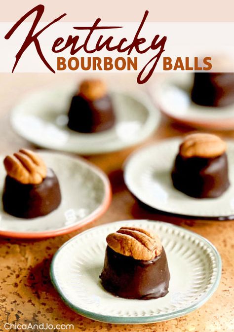 Kentucky Derby Desserts, Bourbon Dessert, Bourbon Balls Recipe, Kentucky Derby Food, Kentucky Derby Recipes, Derby Recipe, Kentucky Derby Pie, Derby Party Food, Kentucky Derby Party Decorations