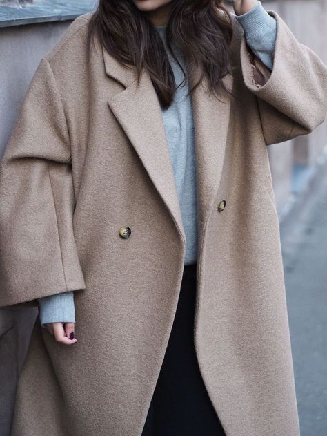 OVERSIZED Corporate Style, Cozy Coats, Style Goals, Winter Outfit, Winter Style, Autumn Winter Fashion, Style Me, What To Wear, Winter Outfits