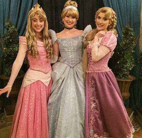 Disney Place, Disney World Princess, Real Disney Princesses, Anastasia And Drizella, Fairytale Characters, Aurora Costume, Disney Princess Costumes, Belle Costume, Trio Halloween Costumes