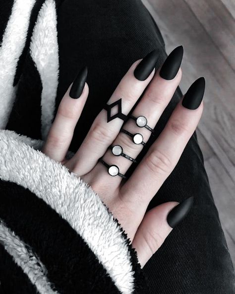 28 Likes, 1 Comments - BLACK LK (@blvck_lk) on Instagram: “Not all girls love pink. Tag a black lover 🖤 ——————————————————————————— 🖤 Follow for more BLACK LK…” Faceted Gemstone Jewelry, Black Moonstone, Gothic Rings, White Moonstone, Black Diamond Ring, Silver Stacking Rings, Black Jewelry, Nails Inspo, Moonstone Ring