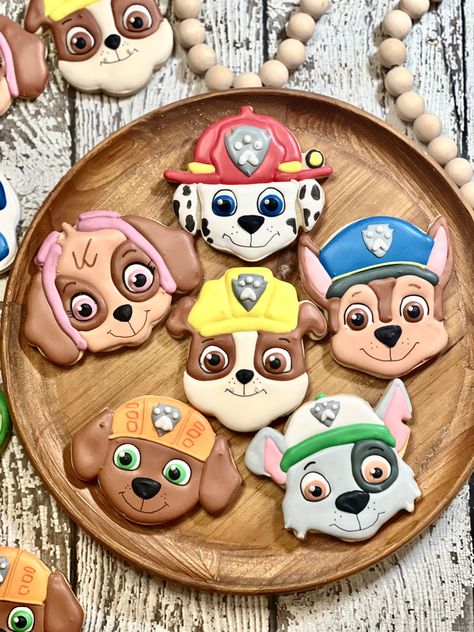 Paw Patrol cookies@ Paw Patrol Biscuits, Paw Patrol Birthday Party Cake, Paw Patrol Birthday Decorations, Paw Patrol Cookies, Paw Patrol Cupcakes, Paw Patrol Birthday Theme, Paw Painting, Sugar Cookie Royal Icing, Paw Patrol Cake