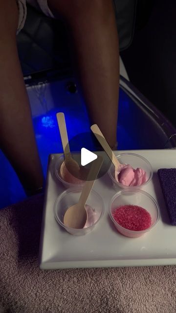 𝐁𝐋𝐈𝐍𝐆𝐄𝐃 𝐎𝐔𝐓 𝐁𝐘 𝐓𝐄𝐑𝐄 𝐋𝐋𝐂 ✨ on Instagram: "Watch me do a Luxe Jelly Pedi 🌟🫧🧼
.
.
.
#pedicure #bayareapedicures #haywardpedicures #bayarea #bayarealuxurypedicure #acrylictoes #prettyfeet #feetlovers #explore #bayareanailtech #bayareaacrylictoes #frenchtiptoes #frenchtips" Toes Polish Ideas, Pedicure Pictures, French Tip Toes, Jelly Pedicure, Diy Pedicure, Toe Polish, Acrylic Toes, Foot Soak, Girl Things