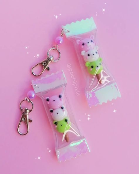 Cute Pendants, Candy Charms, Kawaii Charms, Kawaii Keychain, Charms Candy, Candy Wrapper, Accessories Cute, Keychain Accessories, Doll Jewelry