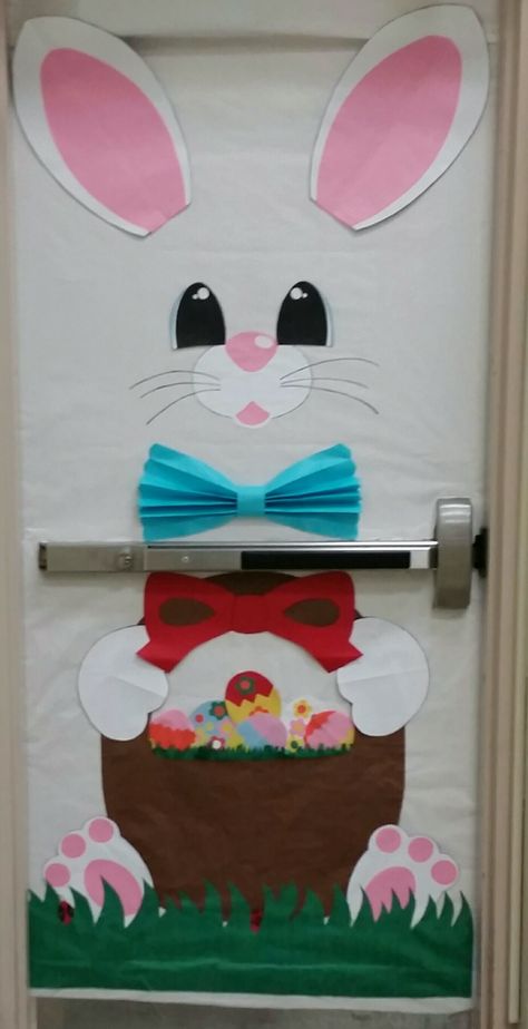 Easter Door Decorations Classroom, Easter Classroom Decorations, Easter Activities For Toddlers, School Age Crafts, Easter Classroom, Easter Week, Classroom Wall Decor, Easter Door Decor, Easter Arts And Crafts