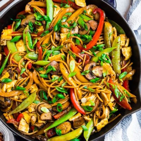 The Best Easy Meatless Main Dishes – WellPlated.com Healthy Teriyaki Chicken, Veggie Lo Mein, Vegetable Recipes Dinner, Lo Mein Recipe, Teriyaki Chicken Stir Fry, Well Plated, Vegetable Lo Mein, Lo Mein Recipes, Slow Cooker Pasta