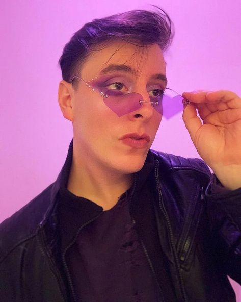 Thomas Sanders Virgil Sanders Glam Look 🌩🕸💜 Patton Sanders Pfp, Virgil Sanders, Guy Talk, You Had One Job, Sanders Sides, Thomas Sanders, Sander Sides, Glam Look, My Hero Academia Memes