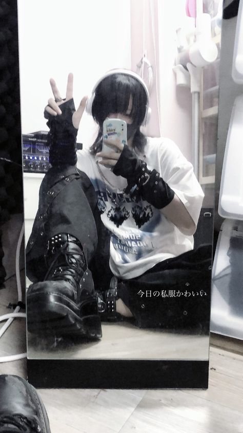 Simple Vkei Outfit, Male Jirai Kei, Vkei Room, Vkei Outfits Men, Jirai Danshi, Emo Fashion Men, Harajuku Boy, 일본 패션, Jirai Kei