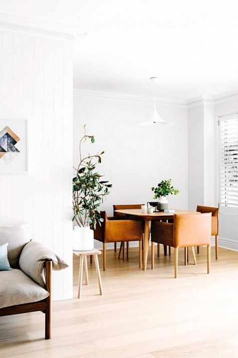 This Whitewashed Midcentury Home Is the Epitome of Calm | MyDomaine West Elm Living Room, Scandinavian Dining Room, Minimalist Dining Room, Midcentury Home, Ideas Hogar, Contemporary Home Decor, Style At Home, A Living Room, Contemporary Living