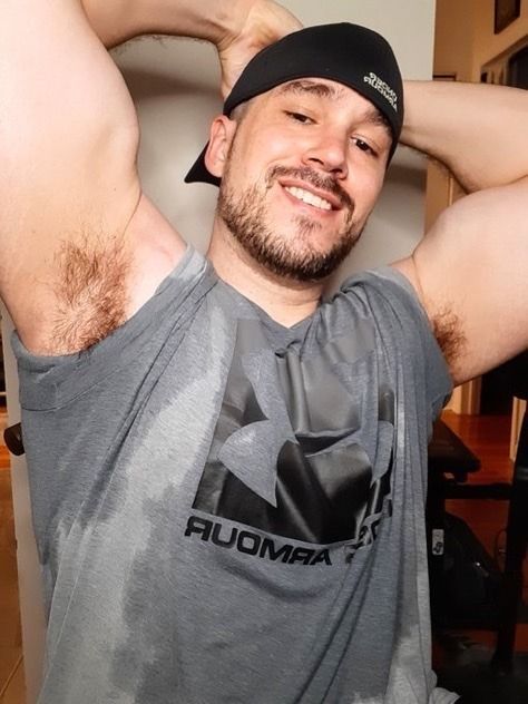 A dedication to one of my favorite parts of the male body : ARMPITS (courtesy of Ztebanzwankbank) Armpits Smell, Buff Guys, Hot Dads, Muscular Men, Mens Hairstyles Short, Body Hair, White Boys, Poses For Men, Muscle Men