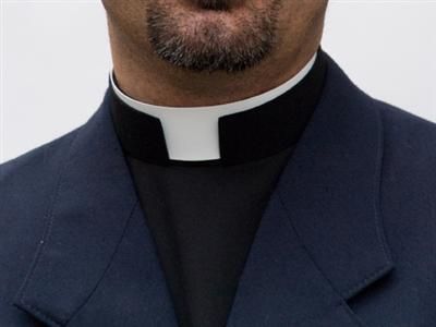 23 Reasons Why A Priest Should Wear His Collar | Cristianesimo Cattolico Priest Collar, Fire People, Clergy Women, Priest Robes, Catholic Beliefs, Walk In The Spirit, Catholic Churches, Understanding The Bible, Church Fashion