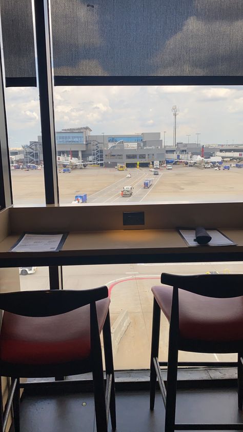 #airport #airportfood #asianfood #asianmeal #pfchangs #comidaasiatica #aeroporto #restaurant #airplane #airplaneview Airport Restaurant, Atl Airport, Airport Food, Pf Changs, Travel Food, Asian Recipes, Airplane View, Restaurant, Quick Saves