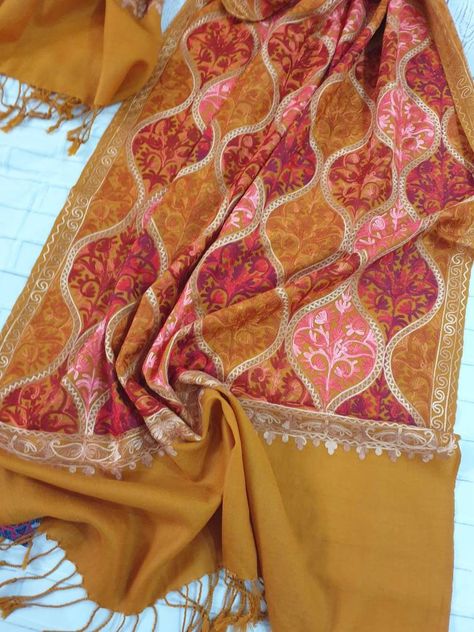 Kashmiri Shawls Design, Kashmiri Shawls Pashmina, Shawls Design, Mustard Scarf, Indian Salwar Suit, Women Cotton Dress, Kashmiri Shawls, Pakistani Designer Suits, Indian Salwar Kameez