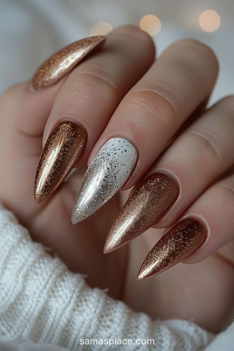 22 Bronze Winter Nails Art Ideas and Designs Brown Glittery Nails, Silver And Gold Nail Designs, Metallic Nail Designs, High Nails, Winter Nails Art, Metallic Nails Design, Bronze Nails, Gel Nail Ideas, New Years Eve Nails