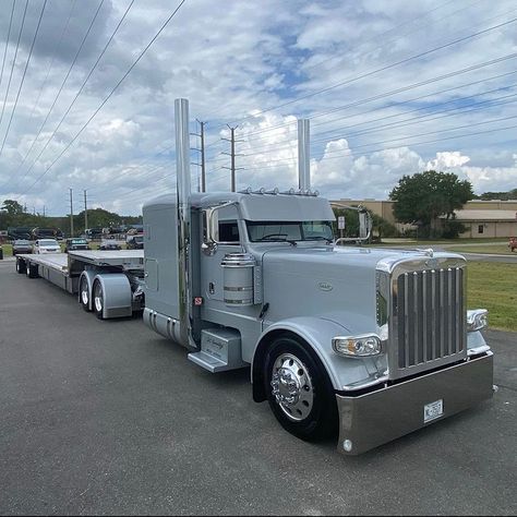 Trucks For Sell, Peterbilt 389, Peterbilt Trucks, Big Rig Trucks, Big Rig, Diesel Trucks, Peterbilt, Cool Trucks, Big Trucks