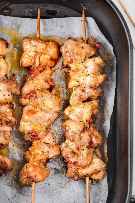 Chicken Skewers In Oven, Lemon Pepper Chicken Skewers, Braised Chicken Breast, Chicken Skewer Recipe, Roasted Chicken Breast, Lemon Pepper Chicken, Air Fryer Recipes Chicken, Pepper Chicken, Chicken Breast Recipes Healthy