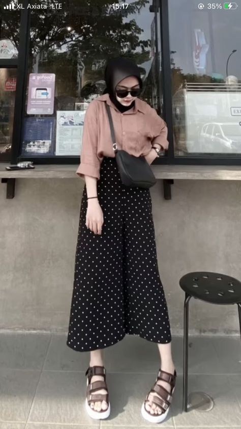 Outfit Rok Polkadot, Ootd Rok Polka, Rok Polkadot Outfit, Ootd Rok Polkadot, Ootd Rok Polkadot Hijab, Ootd Rok Skirt, Rok Polkadot, Outfit Hijab Casual Rok, One Set Outfit